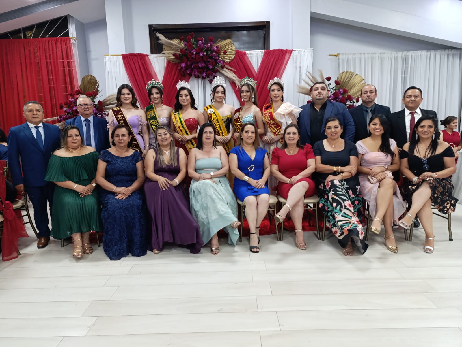 Personal Cámara de Comercio de Zaruma